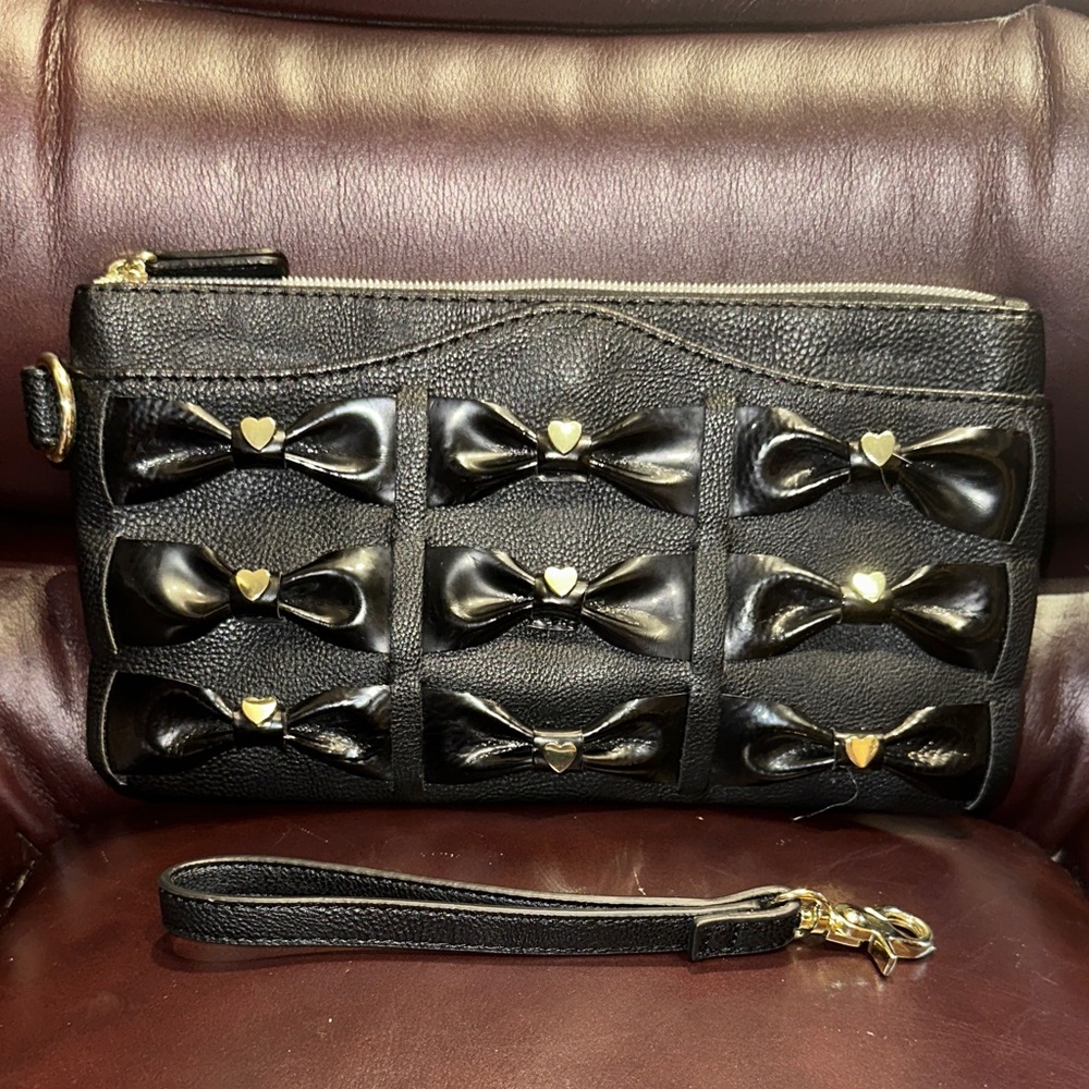 Betsey Johnson Black Bow Wristlet / Clutch